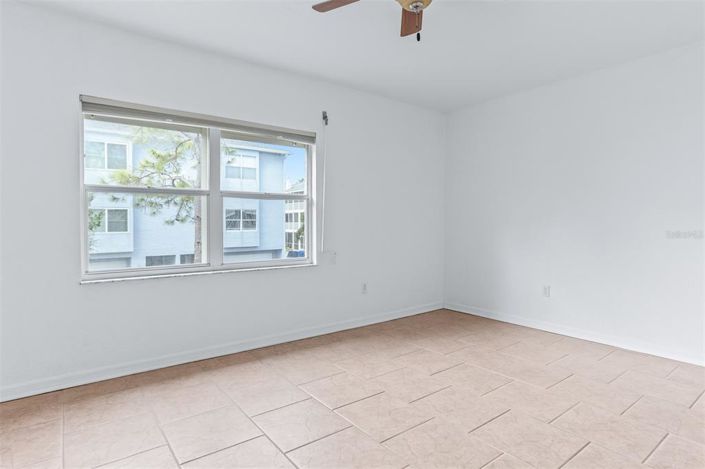 Image No.41-3 Bed Townhouse for sale