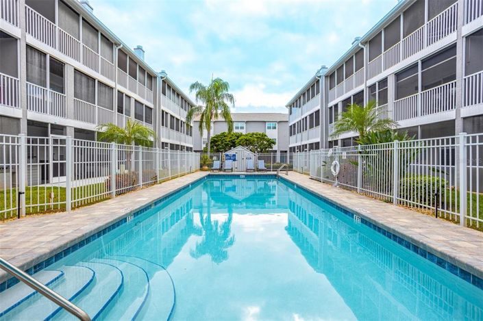 Image No.44-3 Bed Townhouse for sale