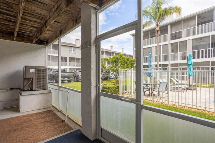 Image No.47-3 Bed Townhouse for sale