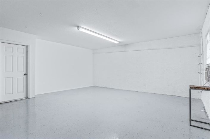 Image No.50-3 Bed Townhouse for sale