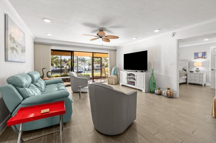 Image No.17-2 Bed Property for sale