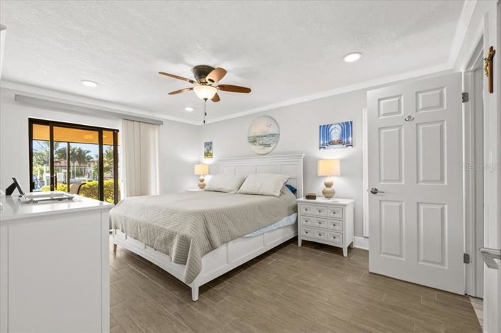 Image No.21-2 Bed Property for sale