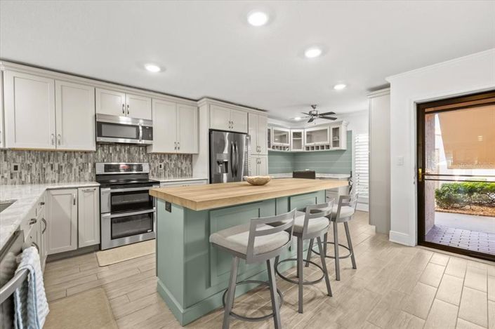 Image No.3-2 Bed Property for sale