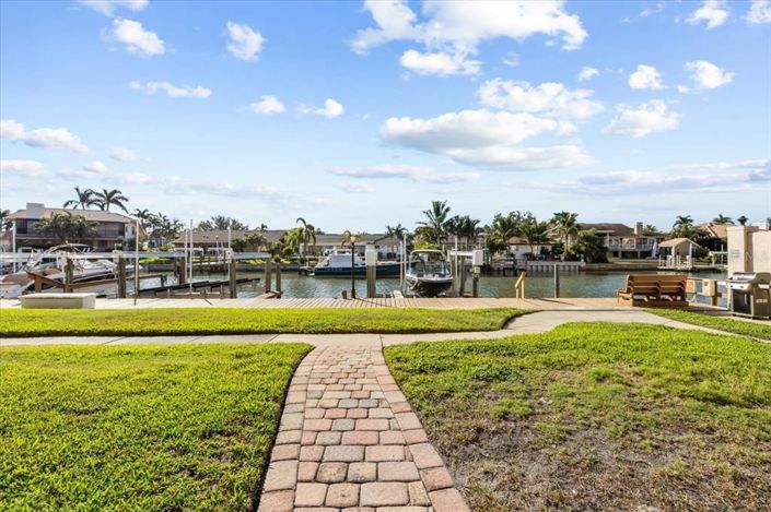 Image No.35-2 Bed Property for sale