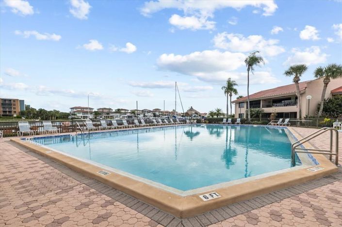 Image No.40-2 Bed Property for sale