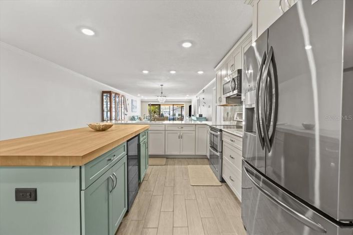 Image No.9-2 Bed Property for sale