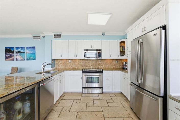 Image No.12-2 Bed Property for sale