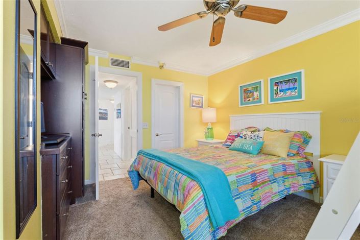 Image No.25-2 Bed Property for sale