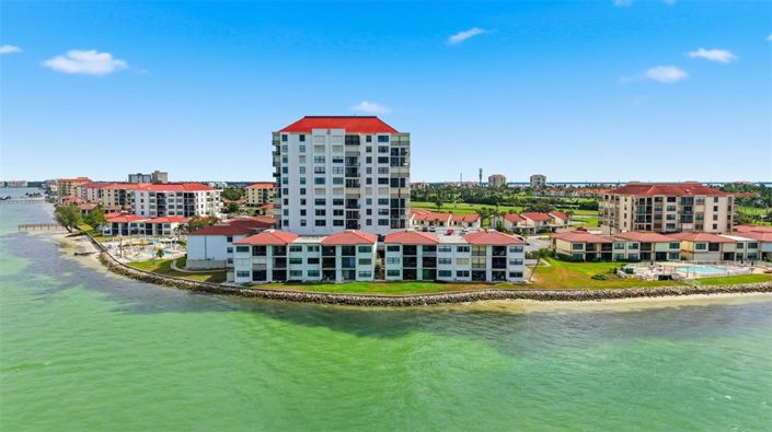 Image No.36-2 Bed Property for sale