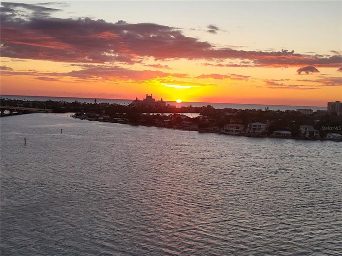 Image No.42-2 Bed Property for sale