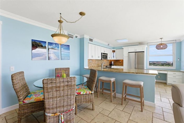 Image No.7-2 Bed Property for sale