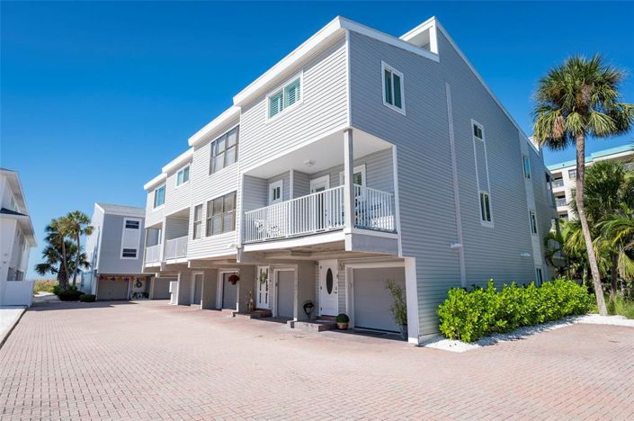 Image No.1-2 Bed Townhouse for sale