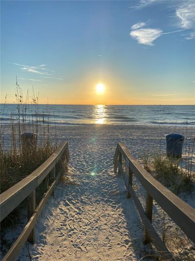 Image No.10-2 Bed Townhouse for sale