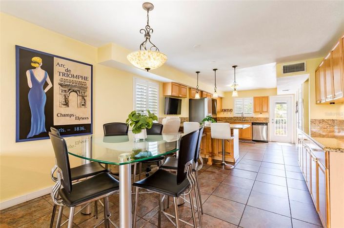 Image No.22-2 Bed Townhouse for sale