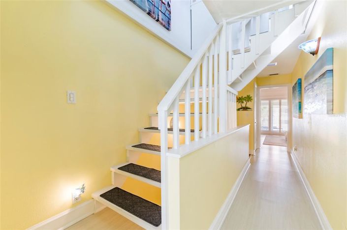 Image No.35-2 Bed Townhouse for sale