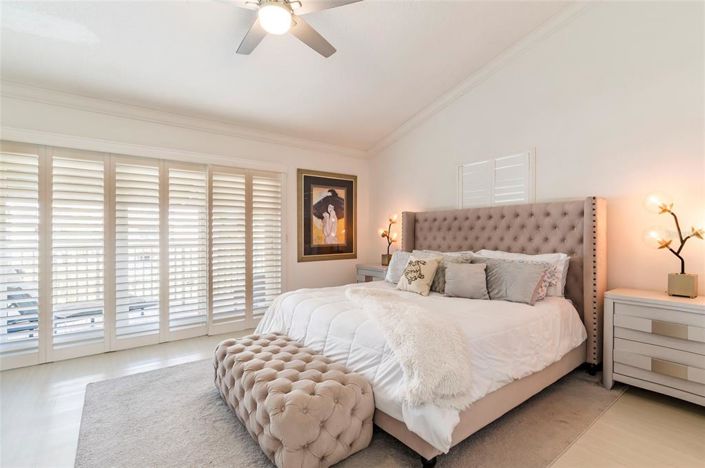 Image No.36-2 Bed Townhouse for sale