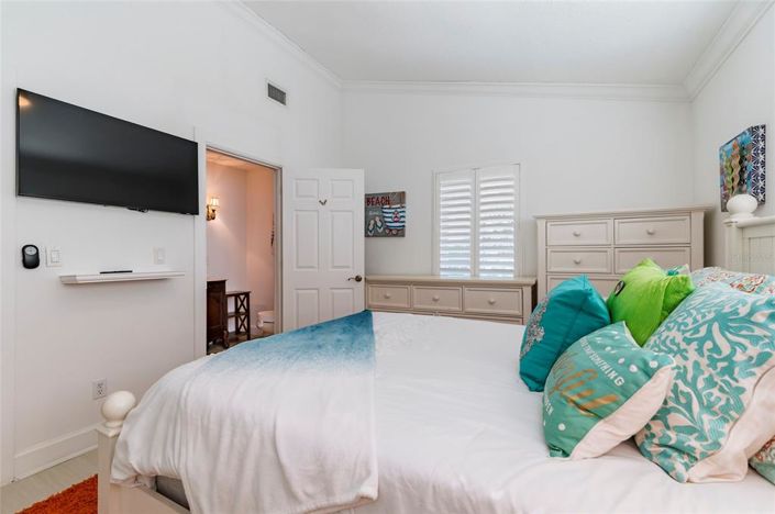 Image No.47-2 Bed Townhouse for sale