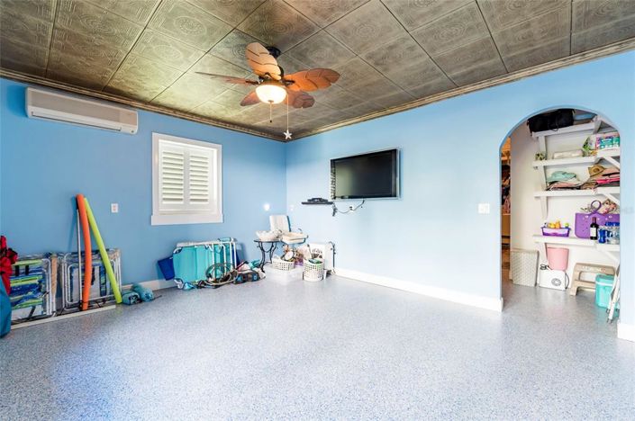 Image No.53-2 Bed Townhouse for sale