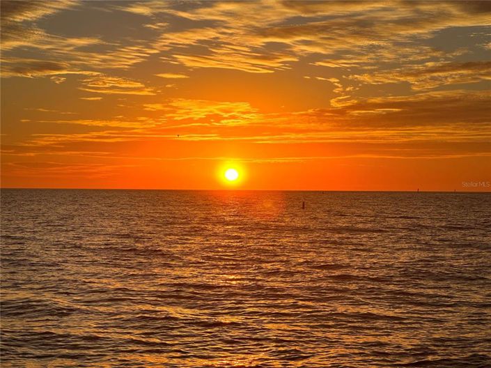 Image No.9-2 Bed Townhouse for sale