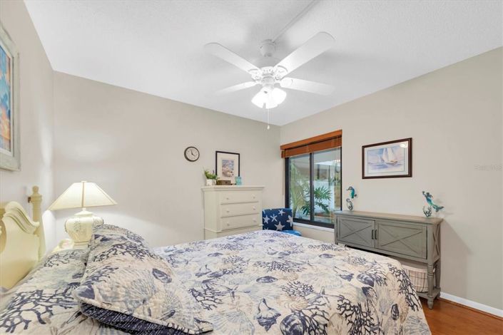 Image No.18-2 Bed Property for sale