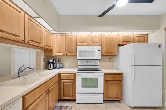 Image No.9-2 Bed Property for sale