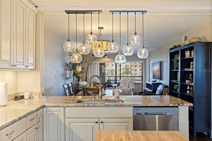 Image No.11-2 Bed Property for sale