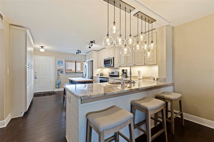 Image No.12-2 Bed Property for sale