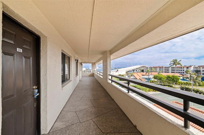 Image No.5-2 Bed Property for sale