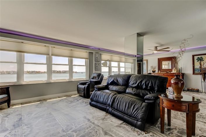 Image No.24-2 Bed Property for sale