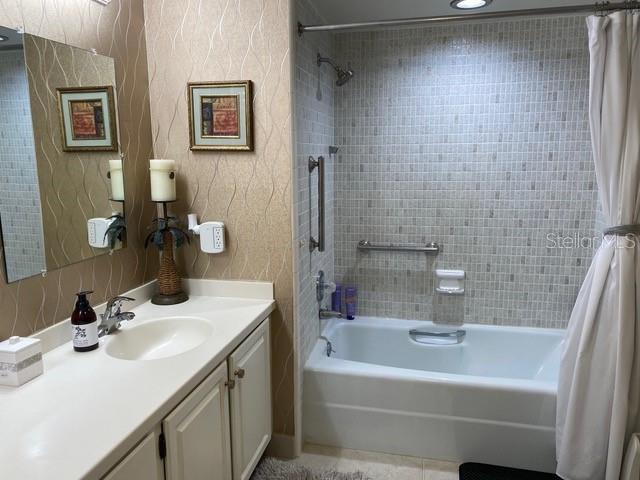 Image No.43-2 Bed Property for sale