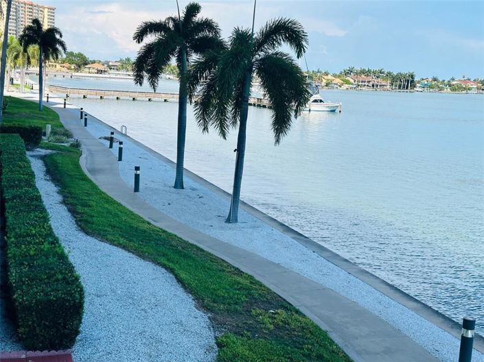 Image No.51-2 Bed Property for sale