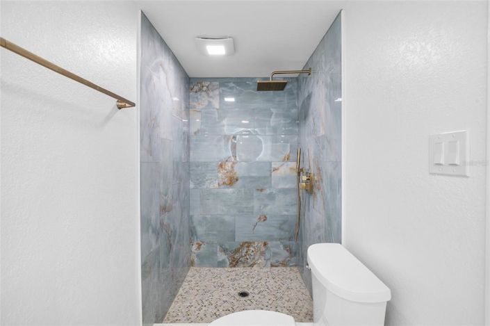 Image No.28-4 Bed Property for sale