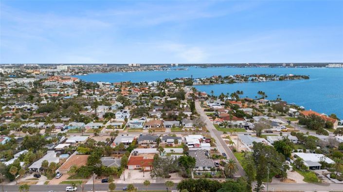 Image No.48-4 Bed Property for sale