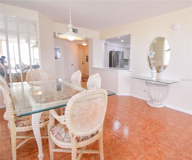 Image No.12-2 Bed Property for sale