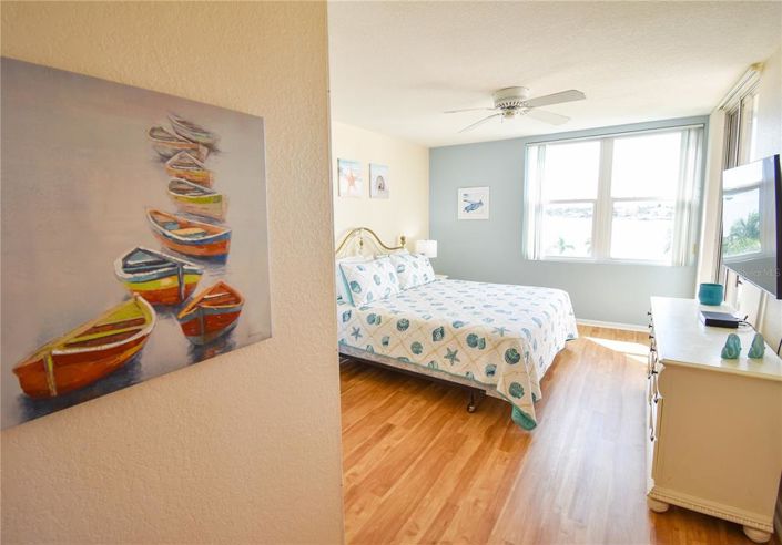 Image No.18-2 Bed Property for sale