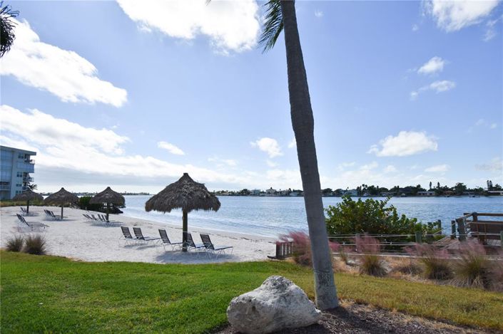 Image No.25-2 Bed Property for sale