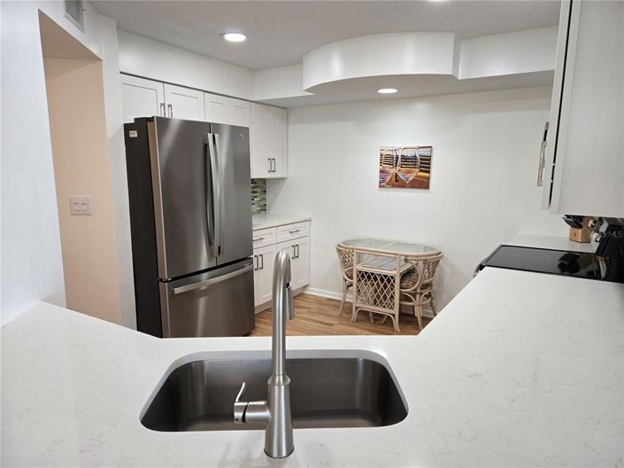 Image No.8-2 Bed Property for sale