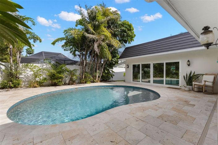 Image No.16-3 Bed Property for sale