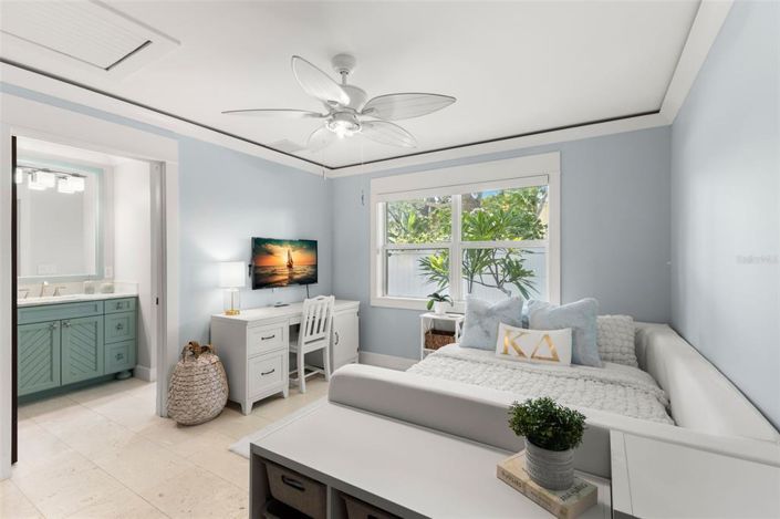 Image No.28-3 Bed Property for sale