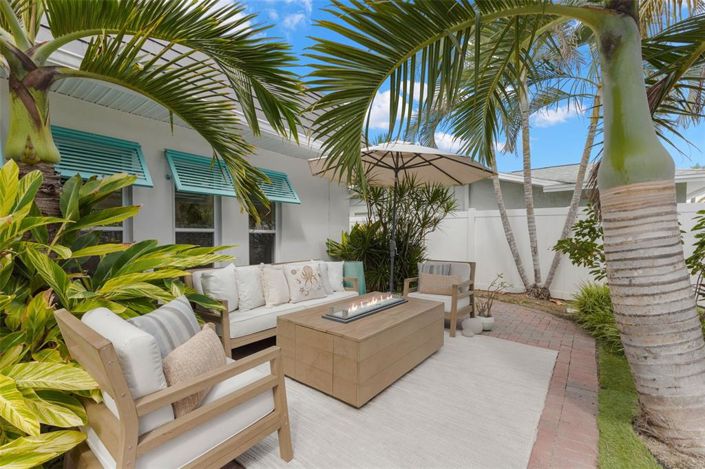 Image No.3-3 Bed Property for sale