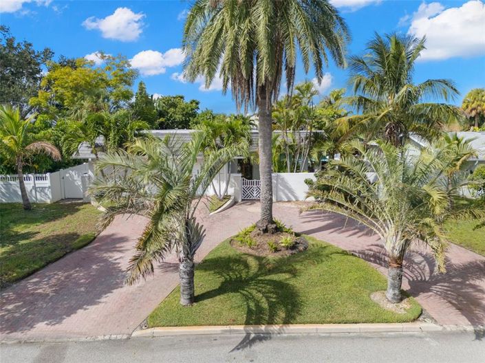 Image No.34-3 Bed Property for sale