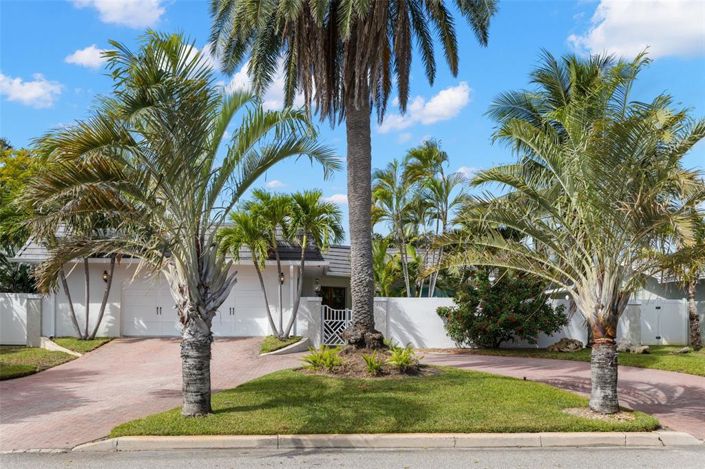 Image No.36-3 Bed Property for sale