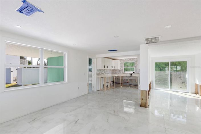 Image No.5-3 Bed Property for sale