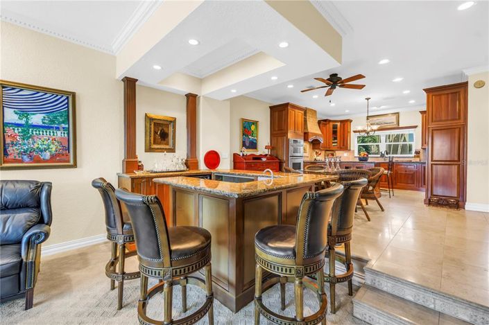 Image No.17-4 Bed Townhouse for sale