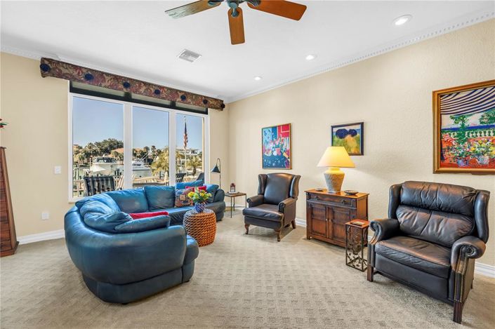 Image No.19-4 Bed Townhouse for sale