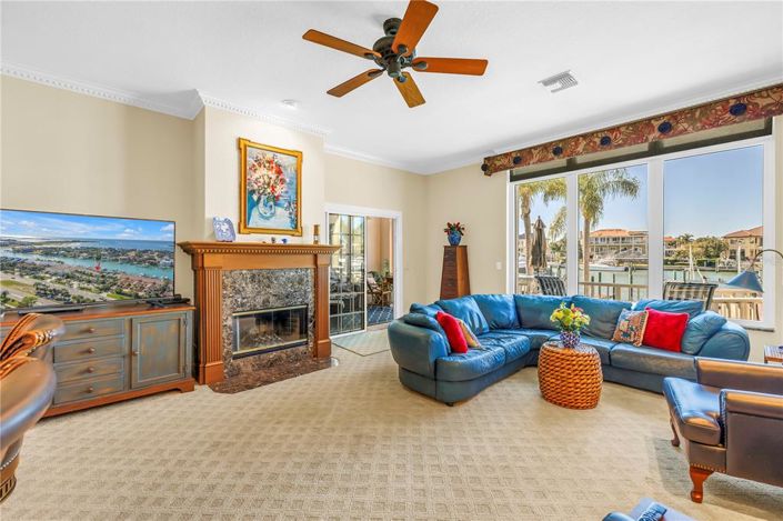 Image No.20-4 Bed Townhouse for sale