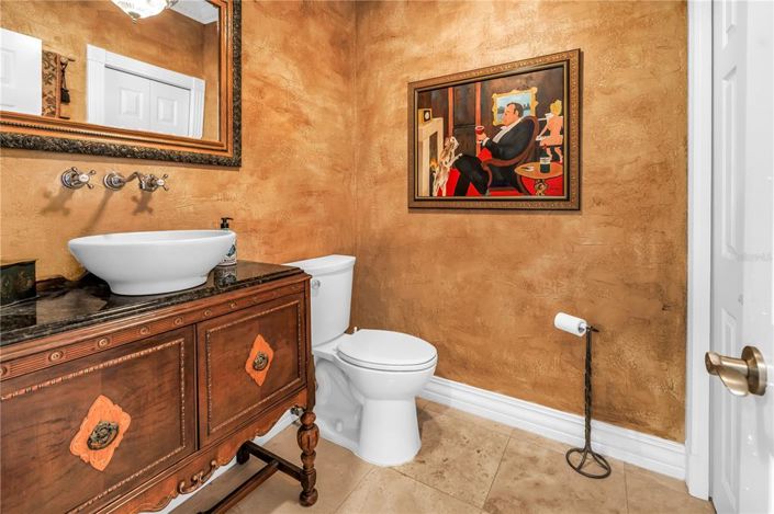 Image No.28-4 Bed Townhouse for sale