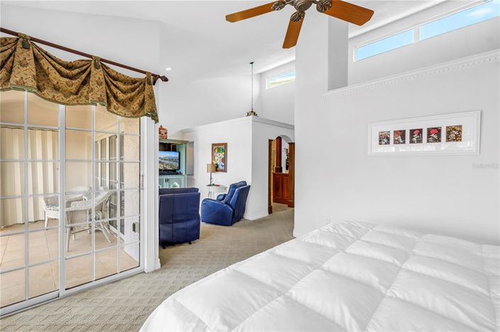 Image No.32-4 Bed Townhouse for sale