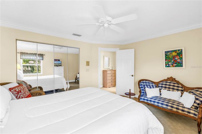 Image No.45-4 Bed Townhouse for sale