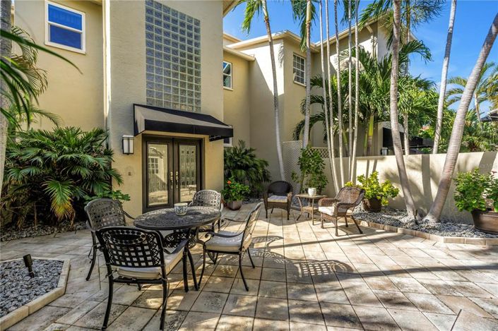 Image No.60-4 Bed Townhouse for sale